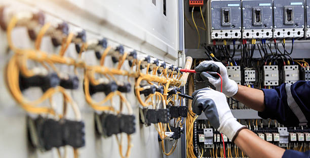 Professional Electrician technician working in Oneonta, AL